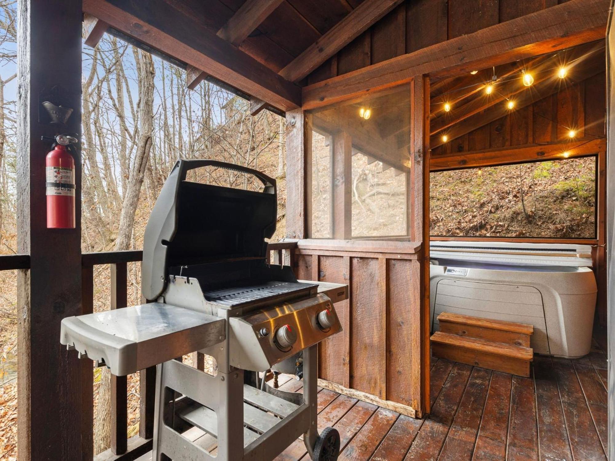 Er40 - The Bear Pause -Great Location,,,Close To All The Action! Cabin Pigeon Forge Kültér fotó