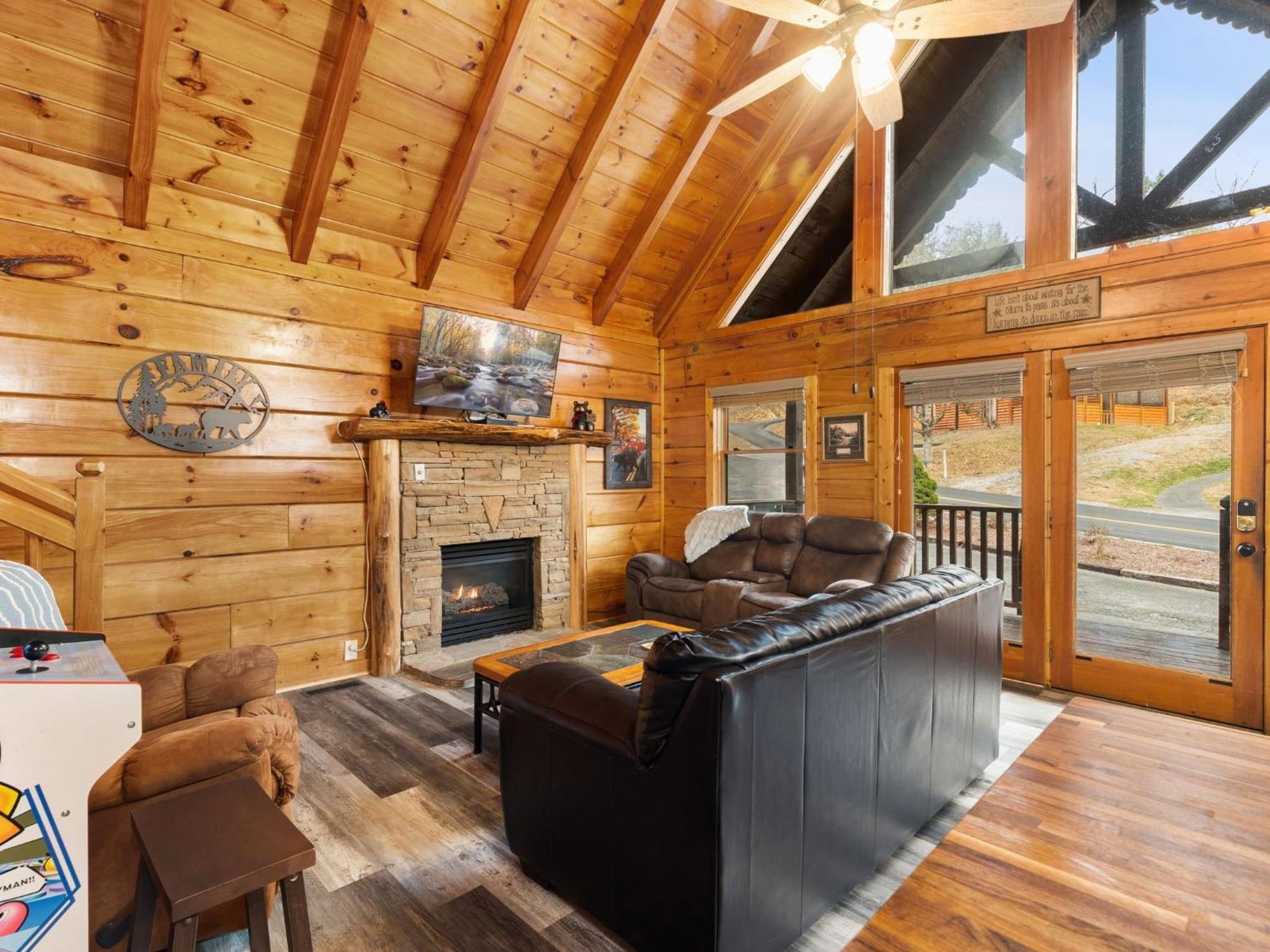 Er40 - The Bear Pause -Great Location,,,Close To All The Action! Cabin Pigeon Forge Kültér fotó